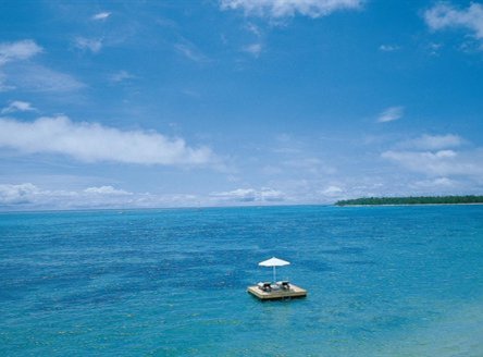 Sparkling Indian ocean waters beside Le Touessrok